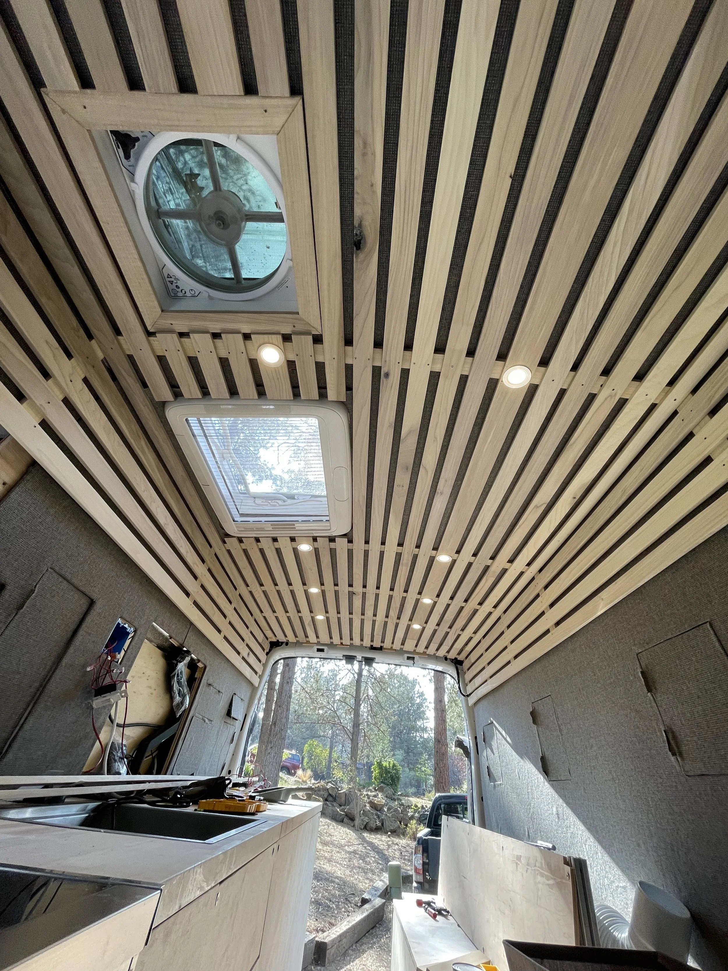 Slats - Photo 1